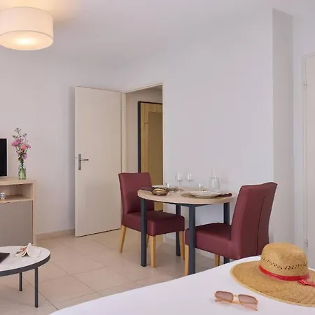 Quality Prestige Aparthotel 3*